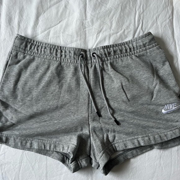 nike sweat shorts - Picture 2 of 3